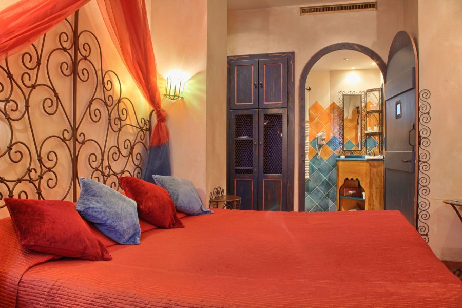 Cagliari - Parigi - Villa Royale Montsouris