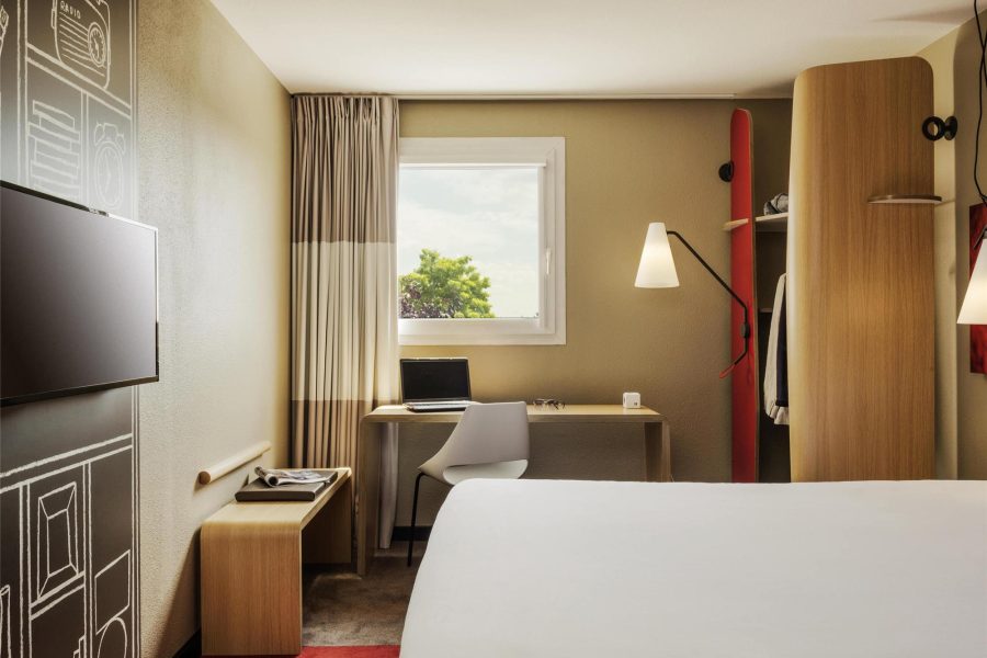 Napoli - Paris Orly - ibis Massy