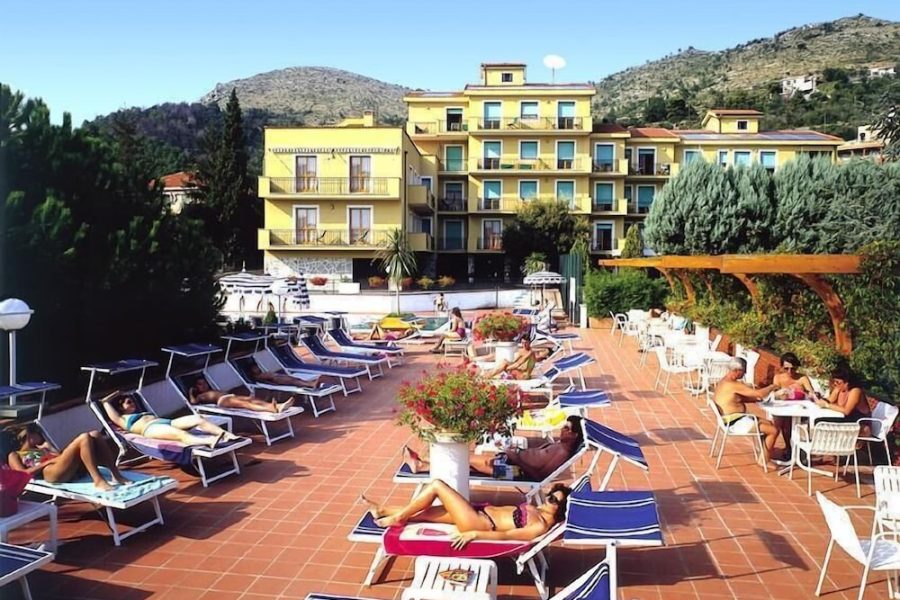 Bari - Loano - Residence i Morelli