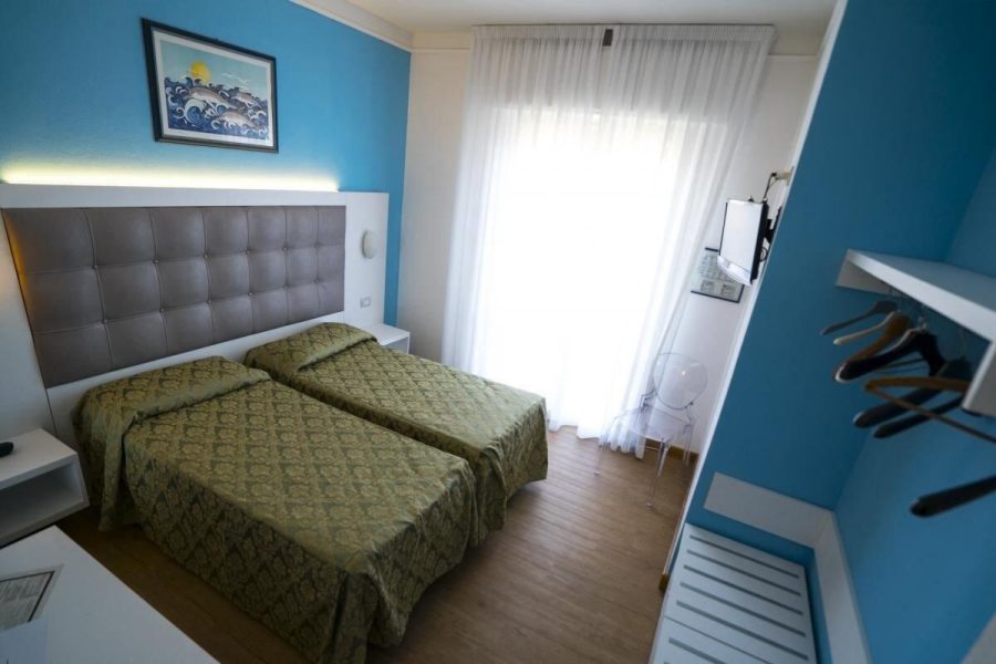 Bari - Versilia e Costa Toscana