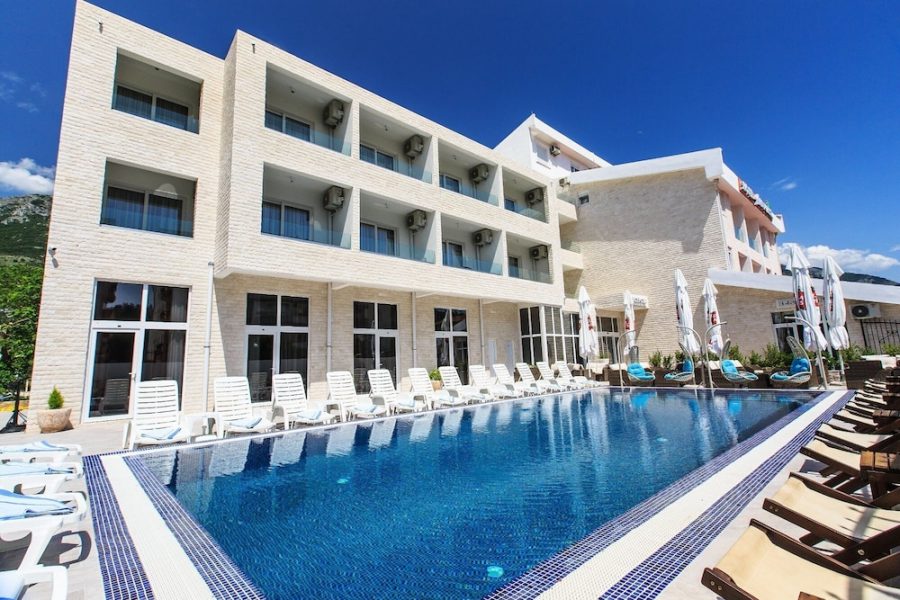 Milano - Sutomore - Akapulco Hotel