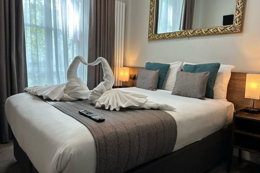 Cagliari - Londra - Tudor Court Hotel