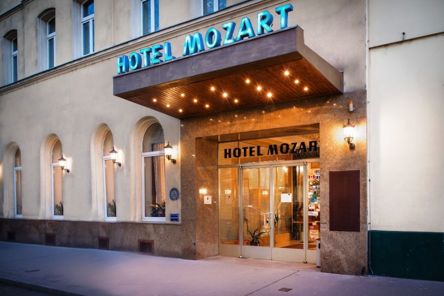 Catania - Vienna - Hotel Mozart