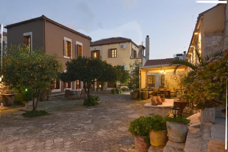 Firenze - Heraklion - Troullos Traditional Homes