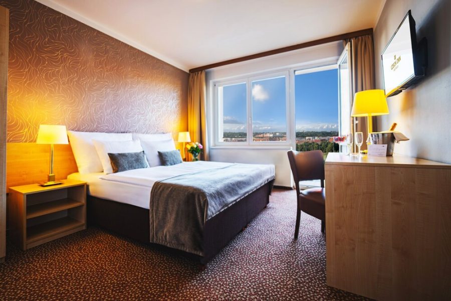 Lamezia Terme - Praga - Charles Central