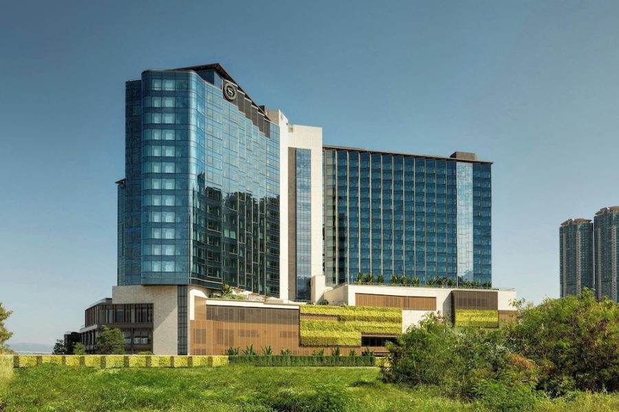 Milano - Aeroporto di Hong Kong - Sheraton Hong Kong Tung Chung Hotel