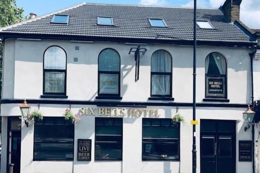 Milano - Enfield - The Six Bells Hotel