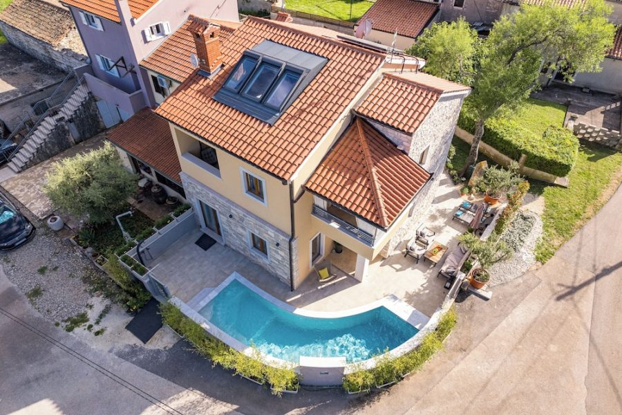 Milano - Marzana - Casa Dika Pool & Lounge