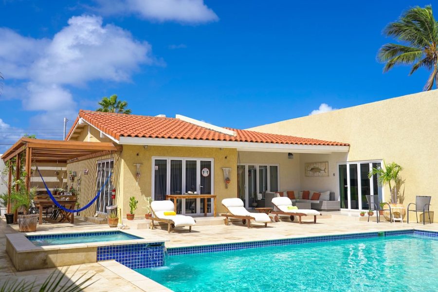 Milano - Palm Beach - Arubas Bakval Suites