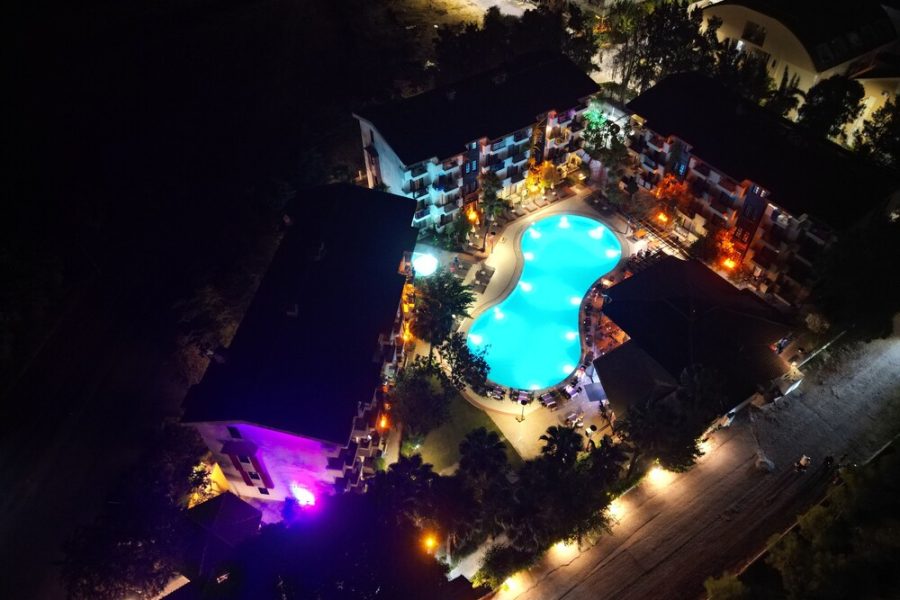 Verona - Side - LEMAS SUITE HOTEL