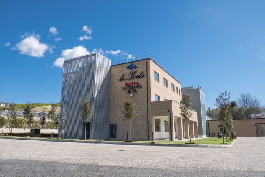 Milano - Sirolo - La Perla