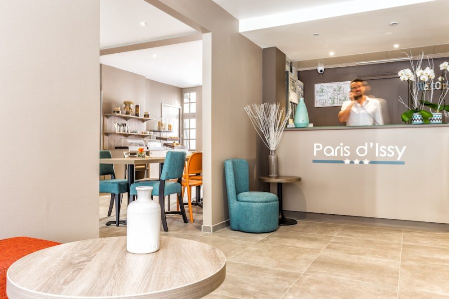 Cagliari - Parigi - Paris d'Issy Hôtel Porte de Versailles