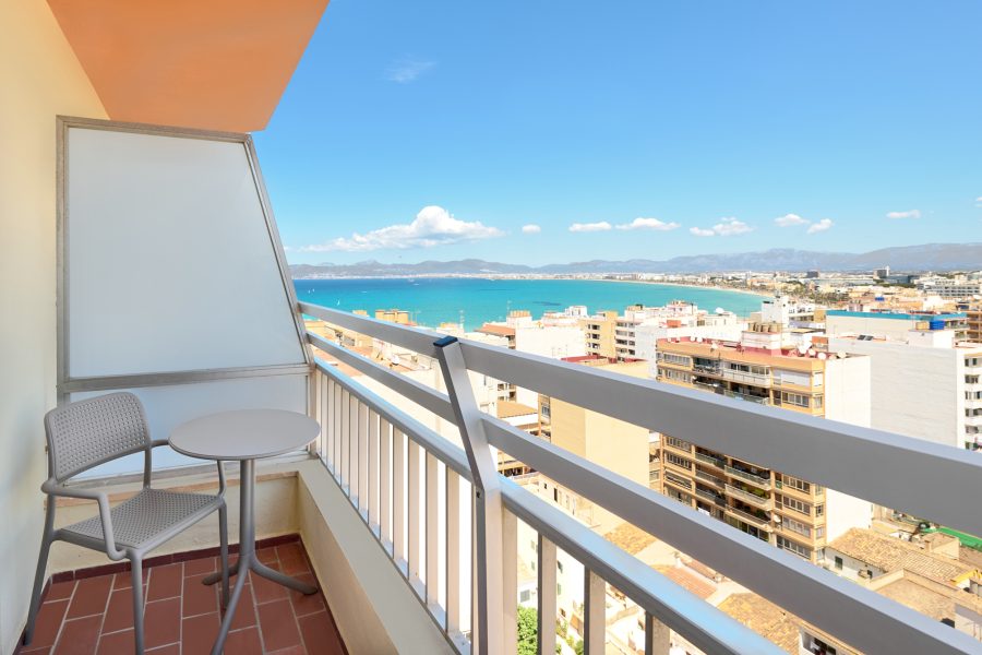 Genova - Palma di Maiorca - tent Bahia de Palma