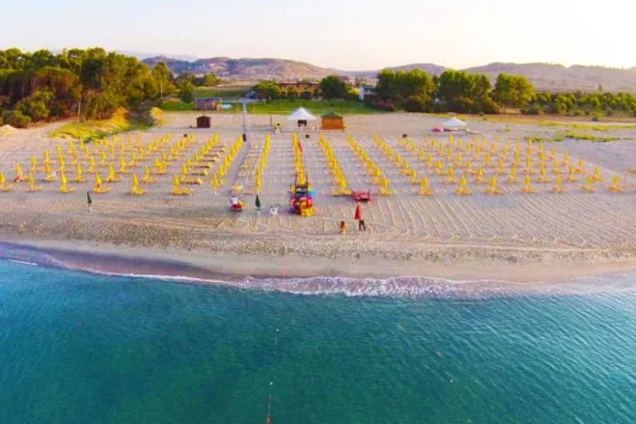 FRUIT VILLAGE BOTRICELLO MARINA DEL MARCHESE BEACH RESORT