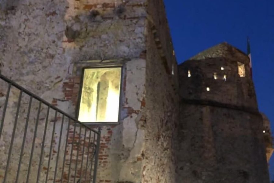 Bari - Loano - Al Castello Residenza D'Epoca