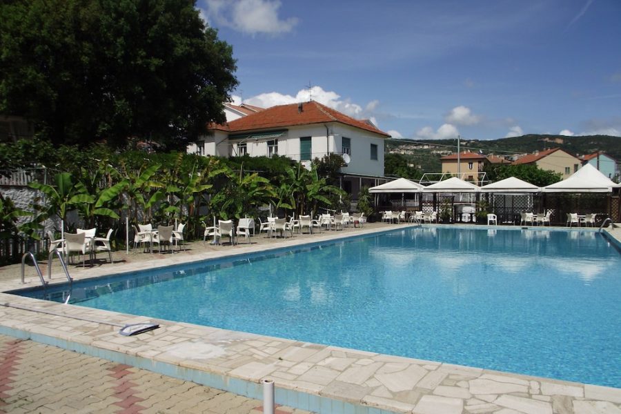 Bari - Loano - Residence Il Borgo degli Ulivi Resort
