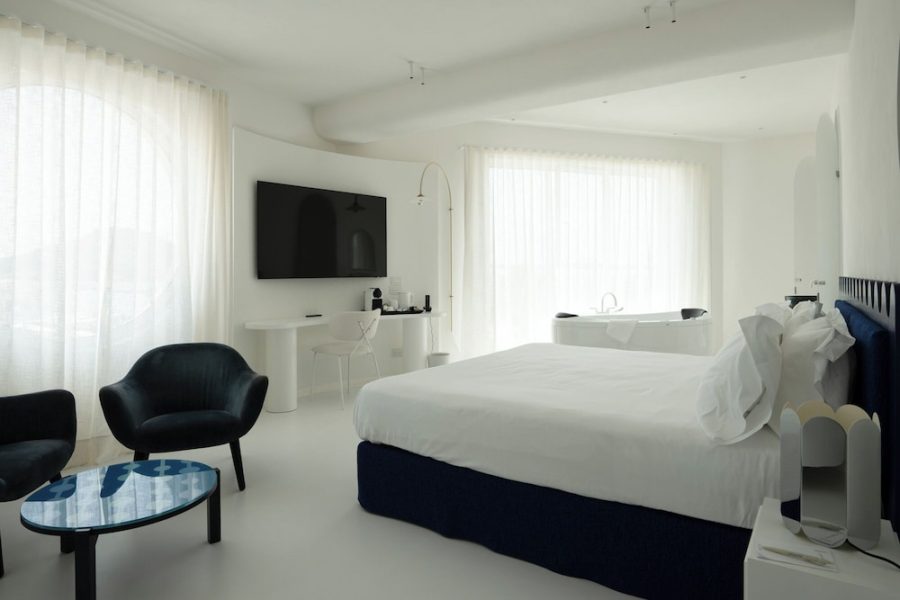 Bari - Procida - CALEA Boutique Hotel