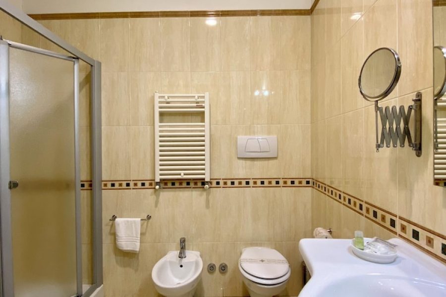 Cagliari - Taranto - Hotel Akropolis - Museum Hotel
