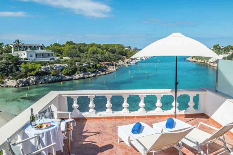 Catania - Ciutadella de Menorca - Hotel Bahia