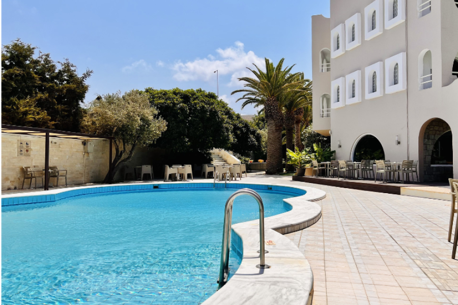 Cagliari - Heraklion - Karteros Hotel