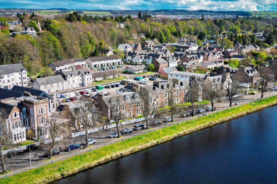 Milano - Inverness - Glen Mhor Hotel at Uile-bheist 'Brewstillery'