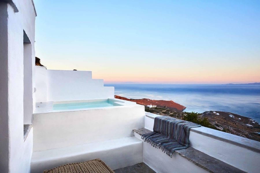 Milano - Isola di Tínos - Living Theros Luxury Suites