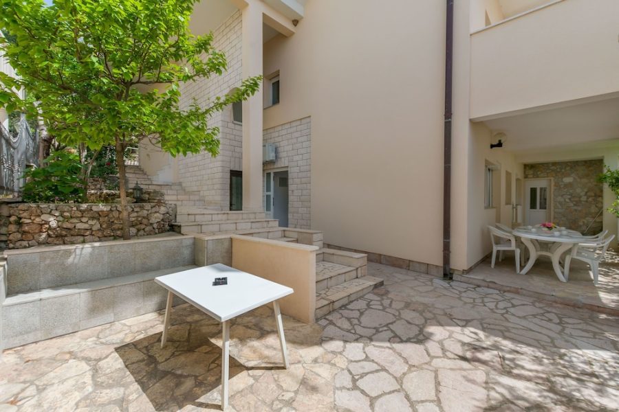 Milano - Omiš - Apartments Luca