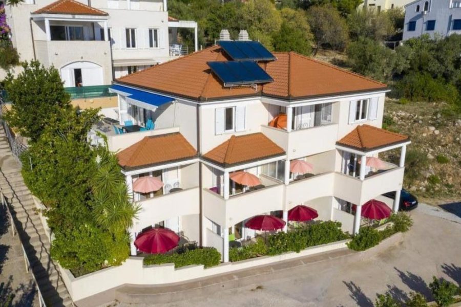 Roma - Omiš - Apartments Radevenjić
