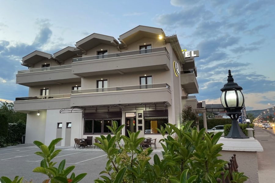 Milano - Podgorica - Hotel Holiday
