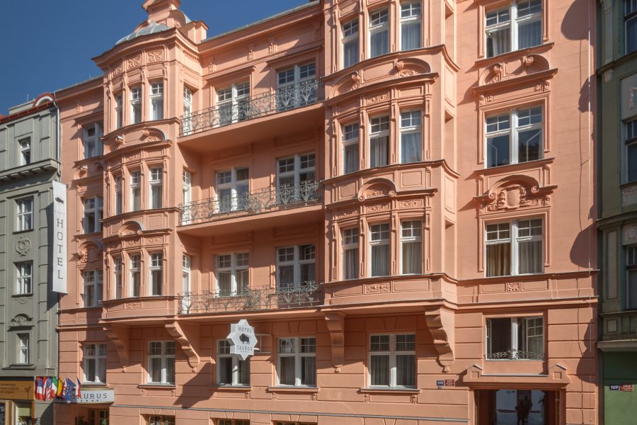 Napoli - Praga - Hotel Taurus
