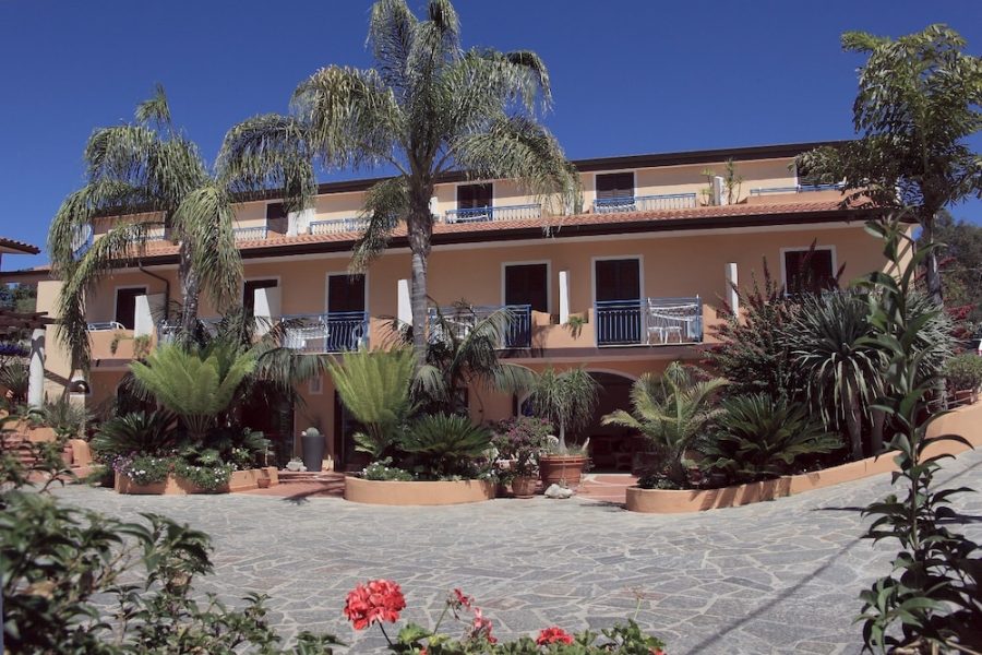 Pisa - Tropea - Hotel Grotticelle