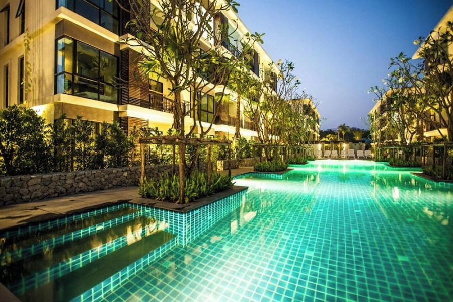 Bari - Karon Beach - The Title Beach Front