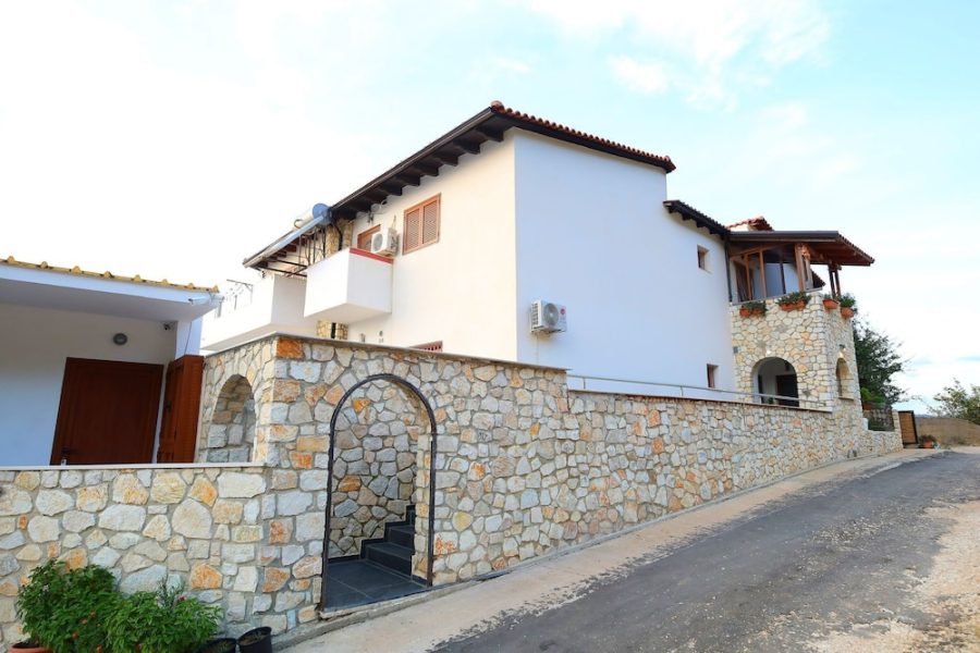 Verona - Valona - Hill Suites