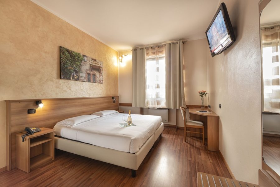 Catania - Verona - Hotel Postumia