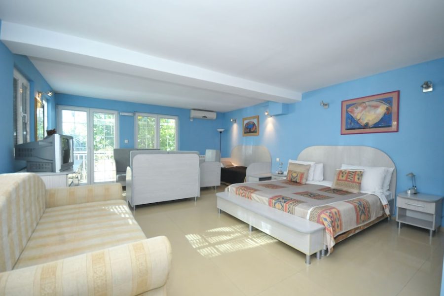 Milano - Budva - Hotel Oaza