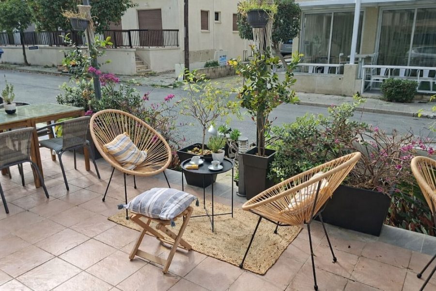 Napoli - Larnaca - La Veranda Hotel