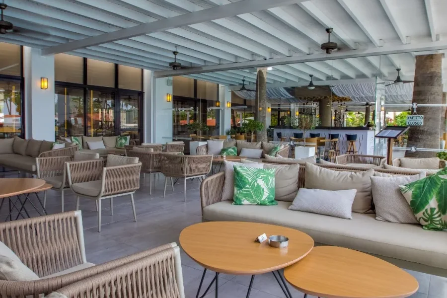 CAVO MARIS BEACH HOTEL 4* 4 Stelle