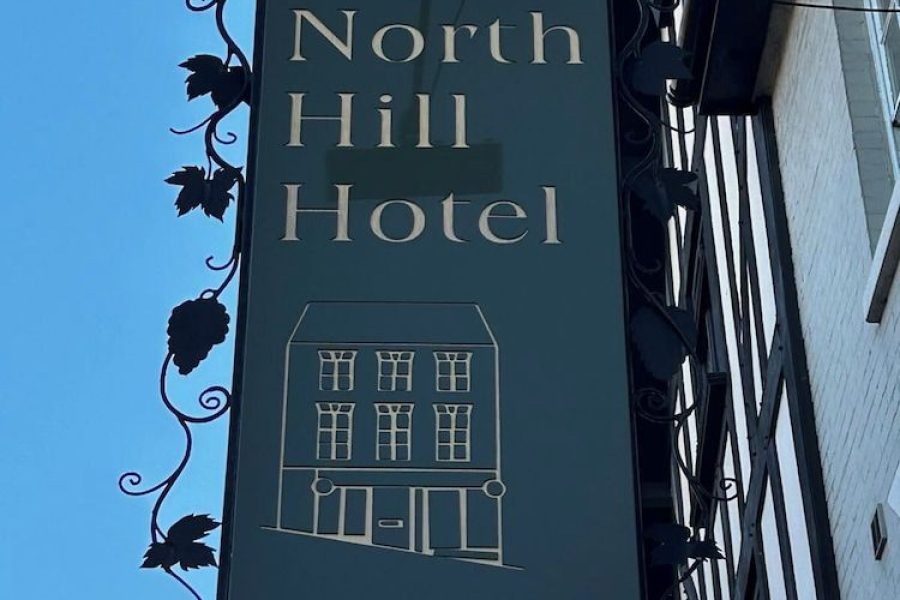 Bari - Colchester - The North Hill Hotel