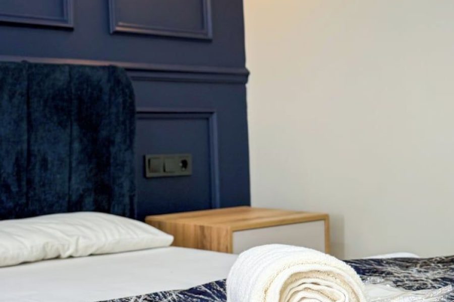 Bari - Istanbul - The Reina Hotel