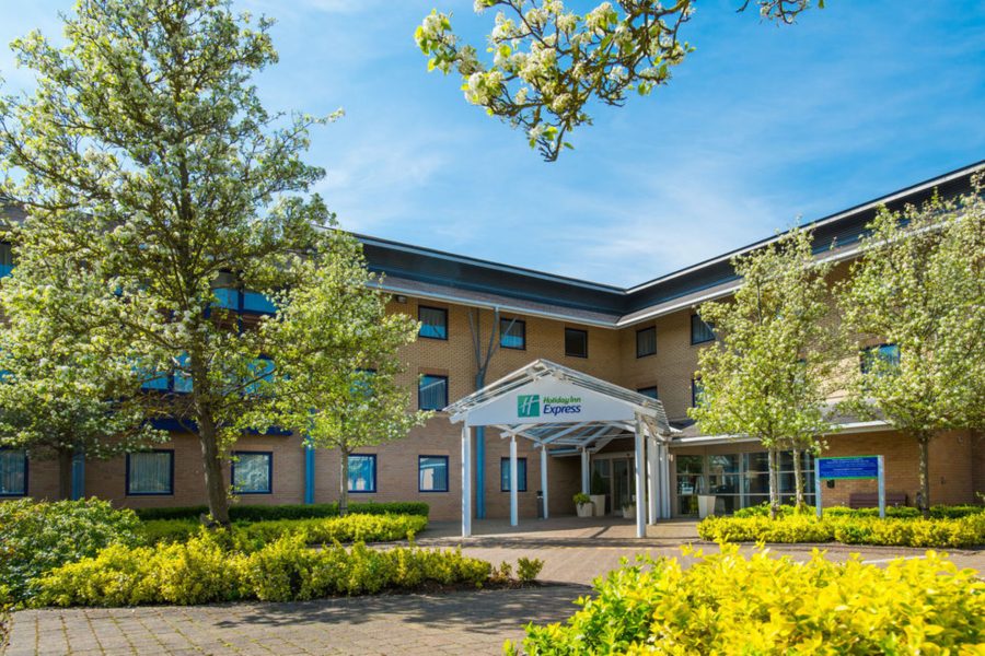 Bari - Milton Keynes - Holiday Inn Express MILTON KEYNES by IHG
