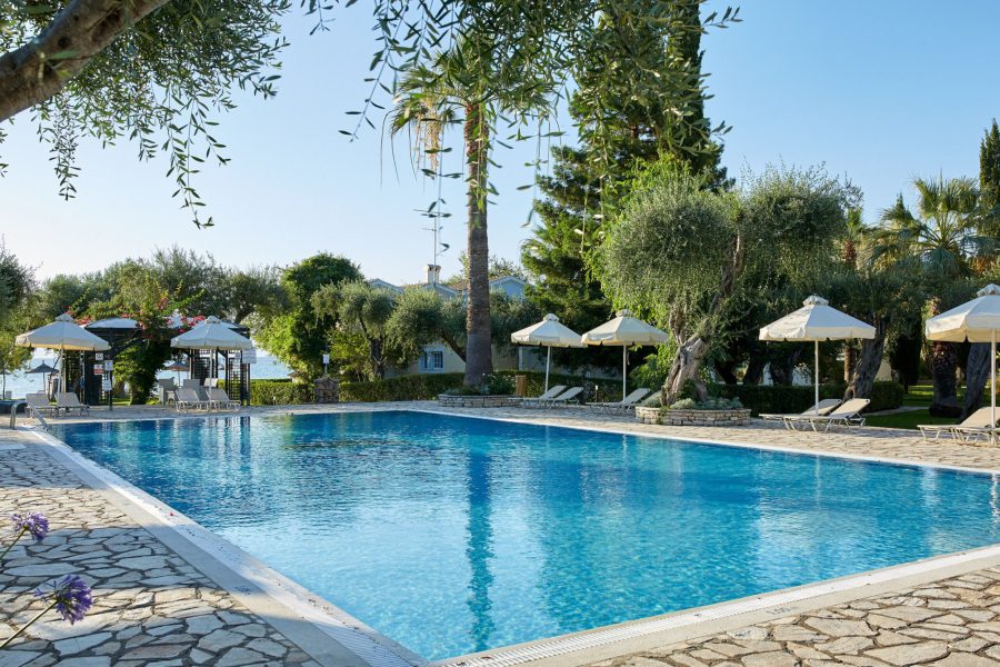 Bari - Moraḯtika - Delfinia Hotel