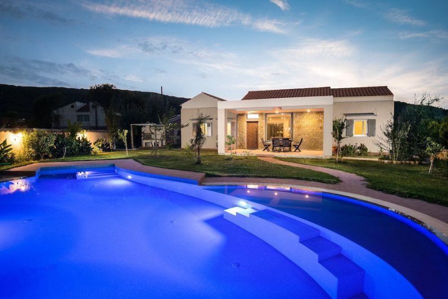 Bari - Moraḯtika - Three Stars Luxury Villas