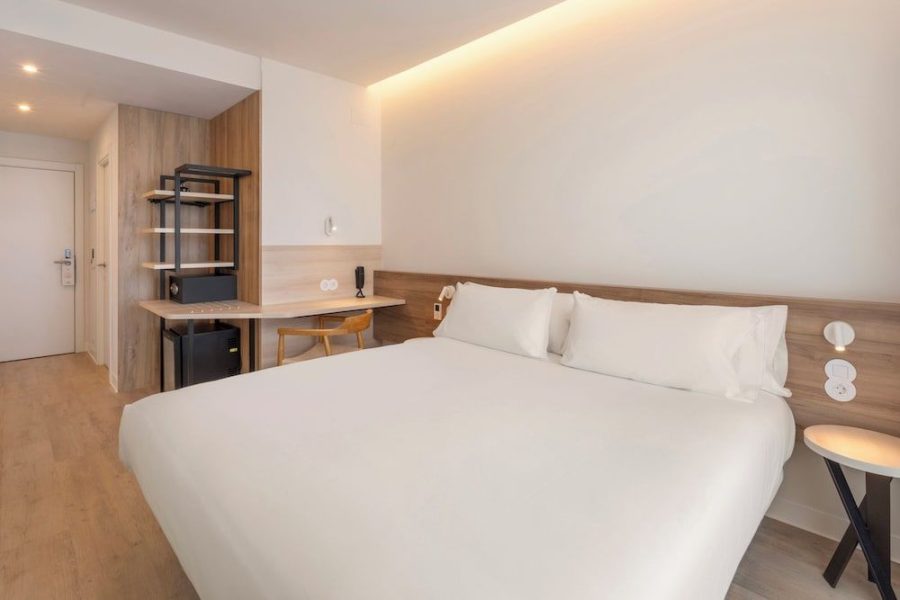 Bari - Madrid - B&B HOTEL Madrid Vallecas La Gavia