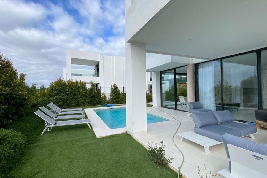 Bologna - Manilva - Villa Sotogrande- Sleeps 10 - Pool Access- jacuzzi