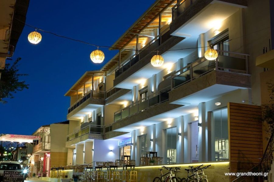 Bologna - Vasilikí - Grand TheoNi Boutique Hotel & Spa