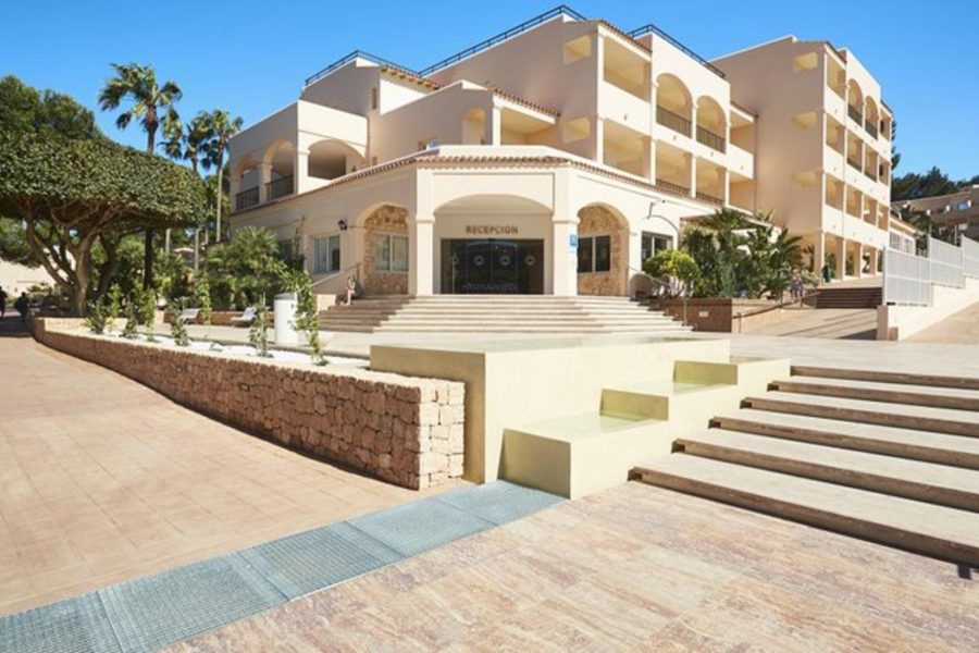 Catania - Santa Eulalia del Río - Invisa Hotel Club Cala Blanca