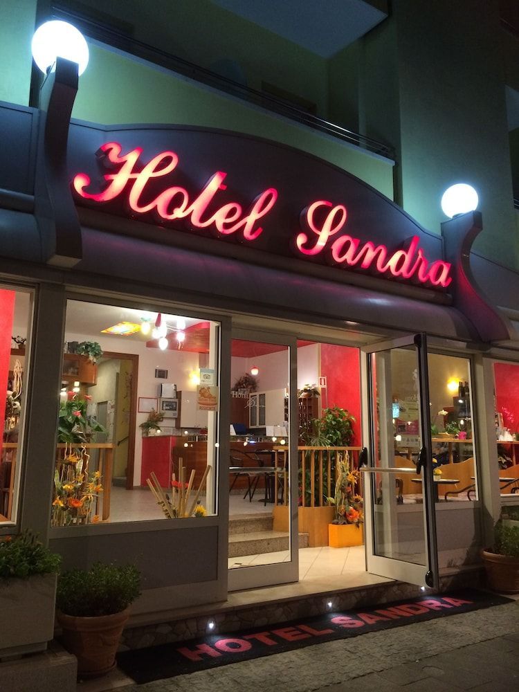 Milano - Cesenatico - Hotel Sandra