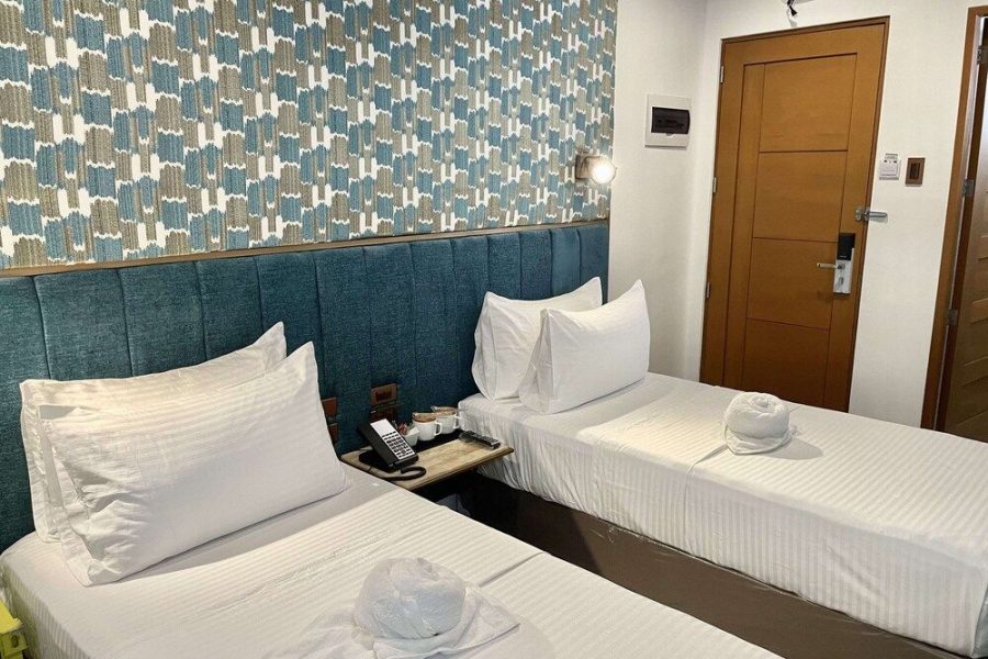 Milano - Dumaguete - Lighthouse Point Hotel