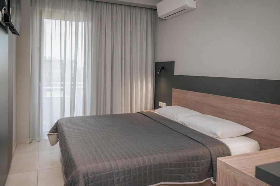 Milano - Paralía - Elizabeth Queen Luxury Rooms