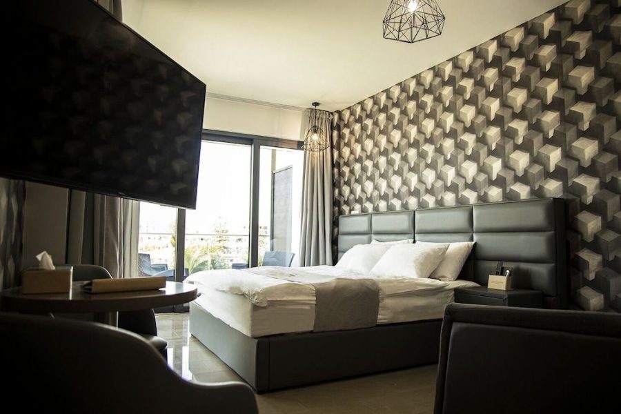 Napoli - Larnaca - Jimmy's Suites